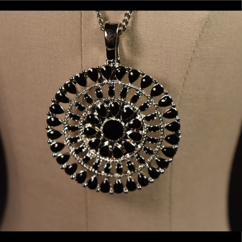 Vintage RMN Roman Faux Onyx Clamp Pendant